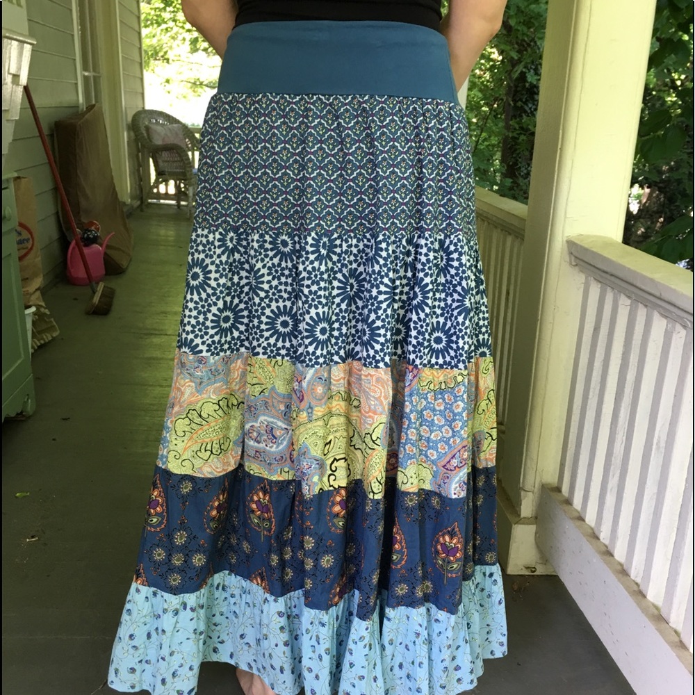 TWIGGY LONDON PATCHWORK SKIRT-SIZE SMALL ⭐️